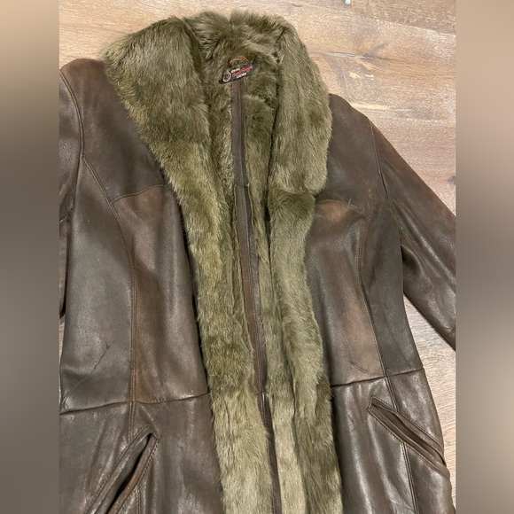 Long Fox fur & real leather jacket just like new & perfect for cold weather. - Picture 6 of 9